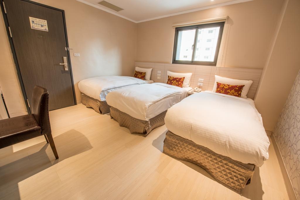 Golden Stone Hotel Гаосюн Екстер'єр фото